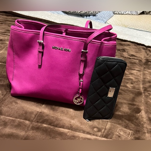 Michael kors purse with wallet - Picture 1 of 12